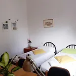 Bed In בית הארחה 3*